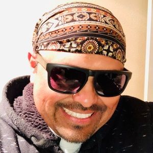 Meet your Posher, Cesar